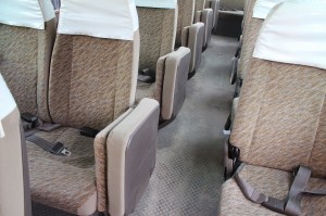 マイクロバス 車内清掃