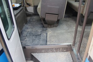 マイクロバス 車内清掃