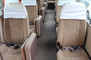 マイクロバス 車内清掃